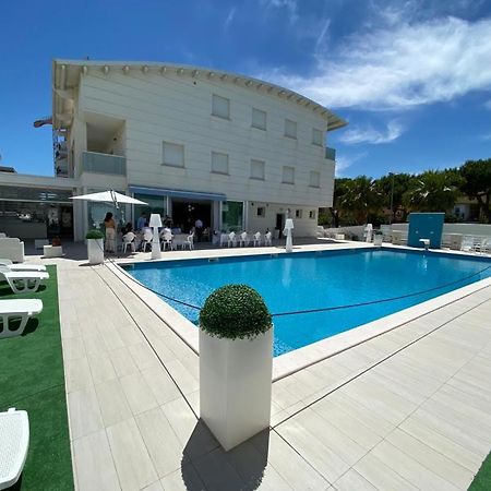 Elite Boutique Hotel Roseto Degli Abruzzi Exteriör bild