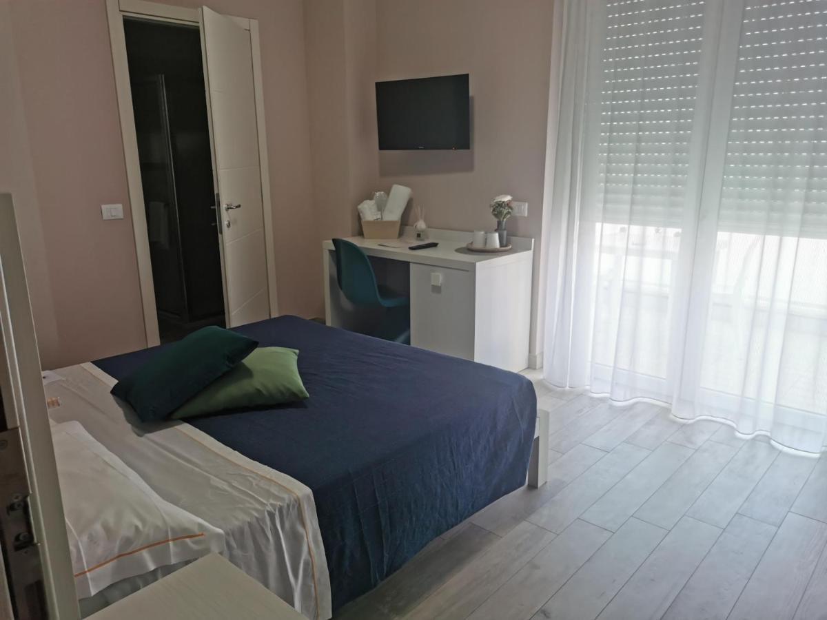 Elite Boutique Hotel Roseto Degli Abruzzi Exteriör bild